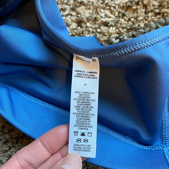 2 Nike Women’s Bras - Picture 5 of 7
